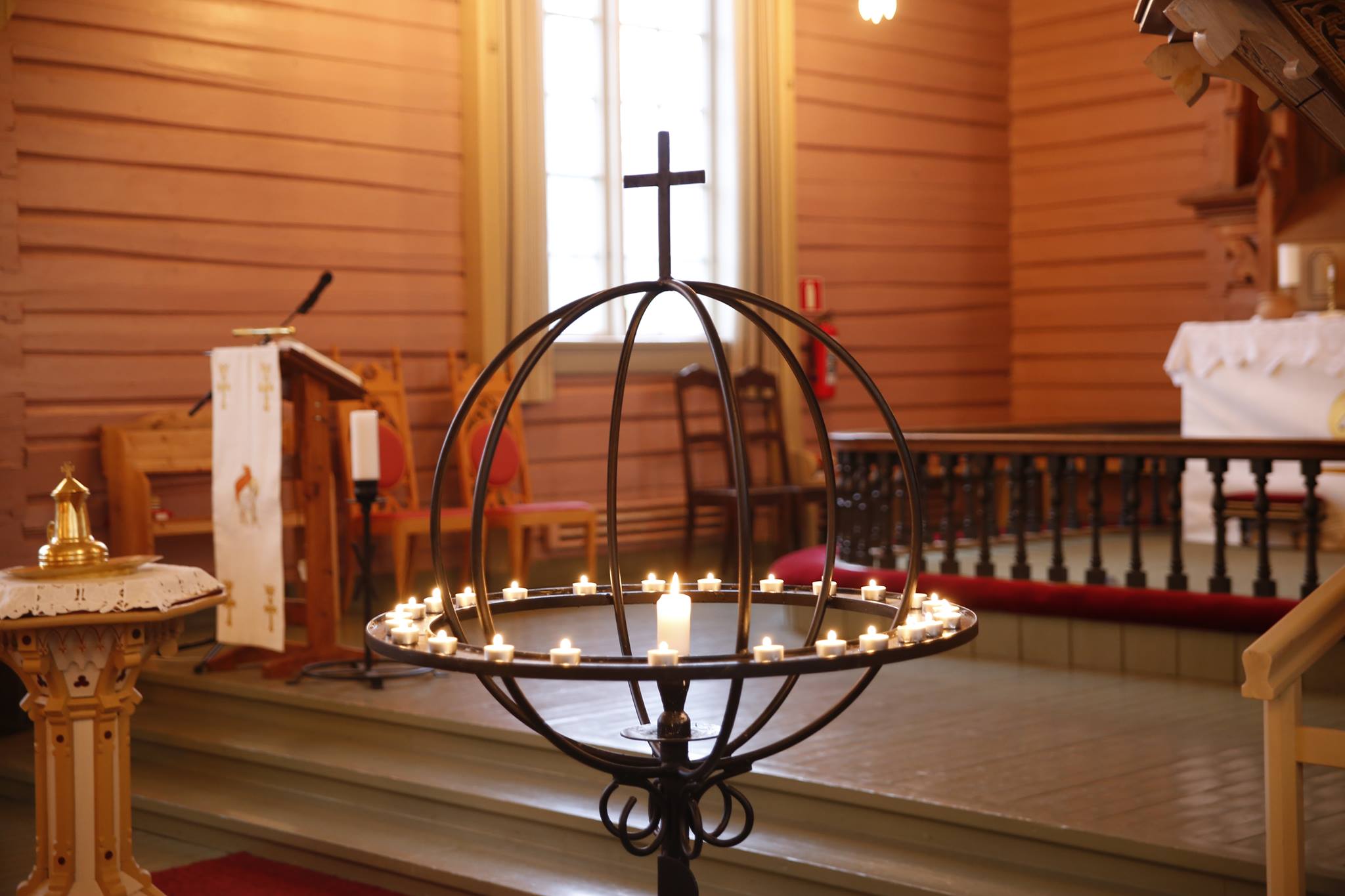 Lysgloben i Sømna kirke